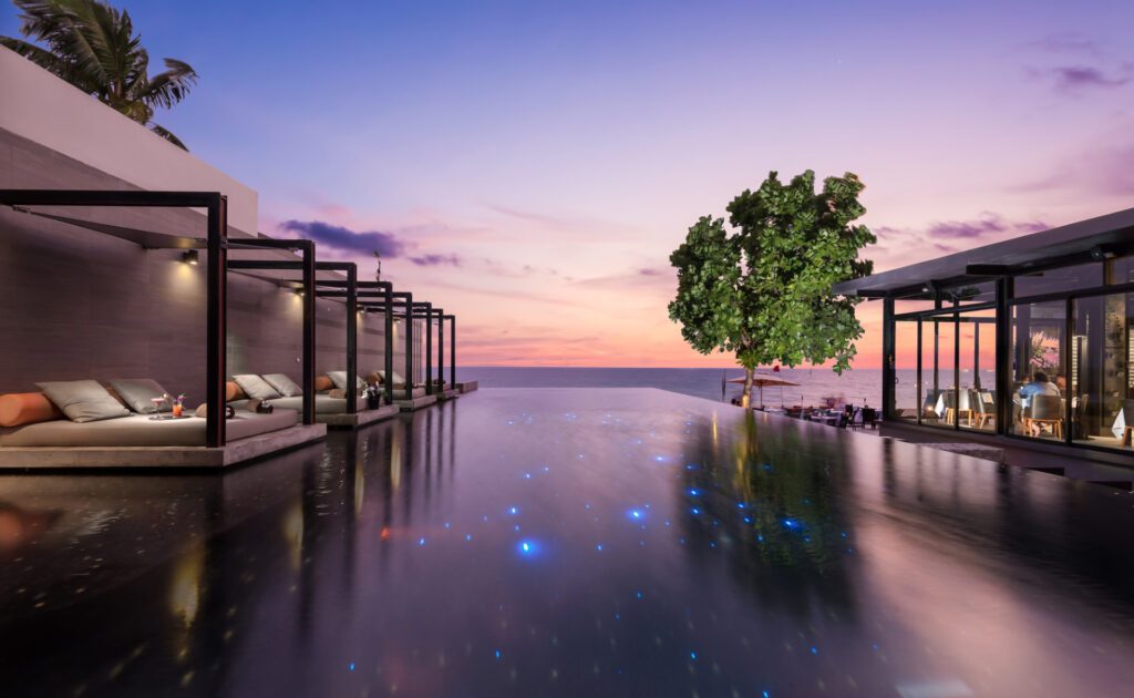 Aleenta Phuket Resort & Spa, Phuket infinity pool