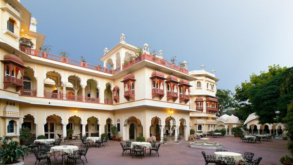 An erstwhile Rajput residence, the heritage Alsisar Haveli in Jaipur is one of India's best palace hotels – Luxury Escapes