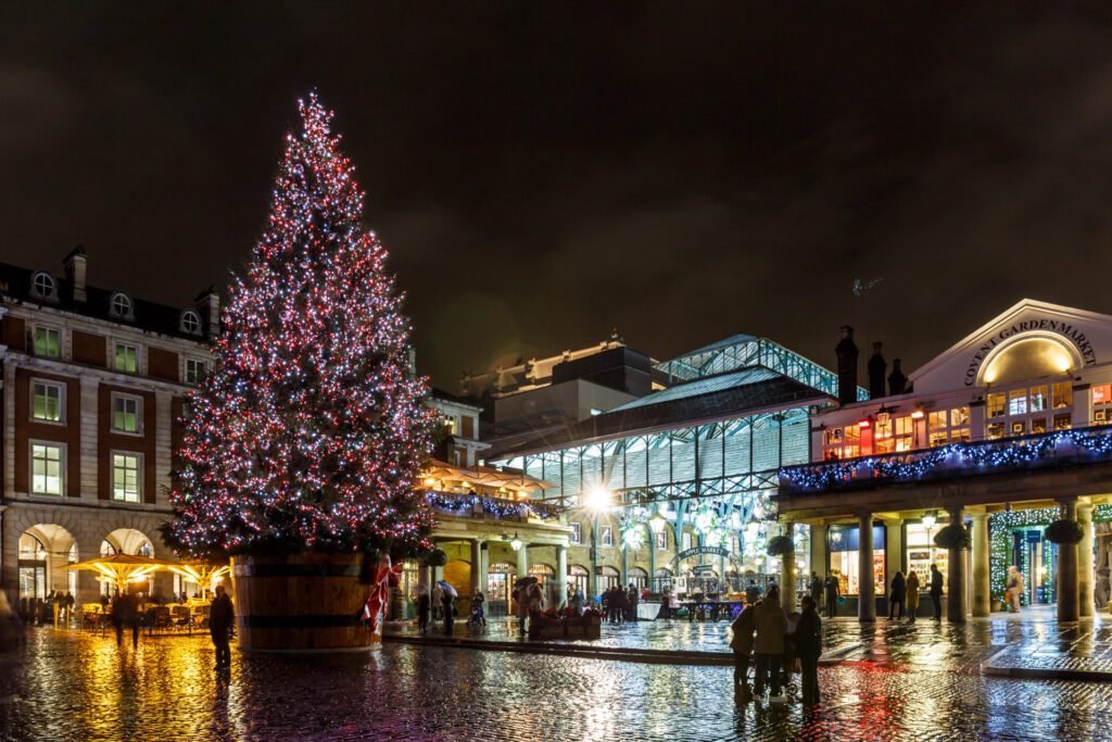 Shopping in London, one of the best reasons to Christmas in Europe - Luxury Escapes 