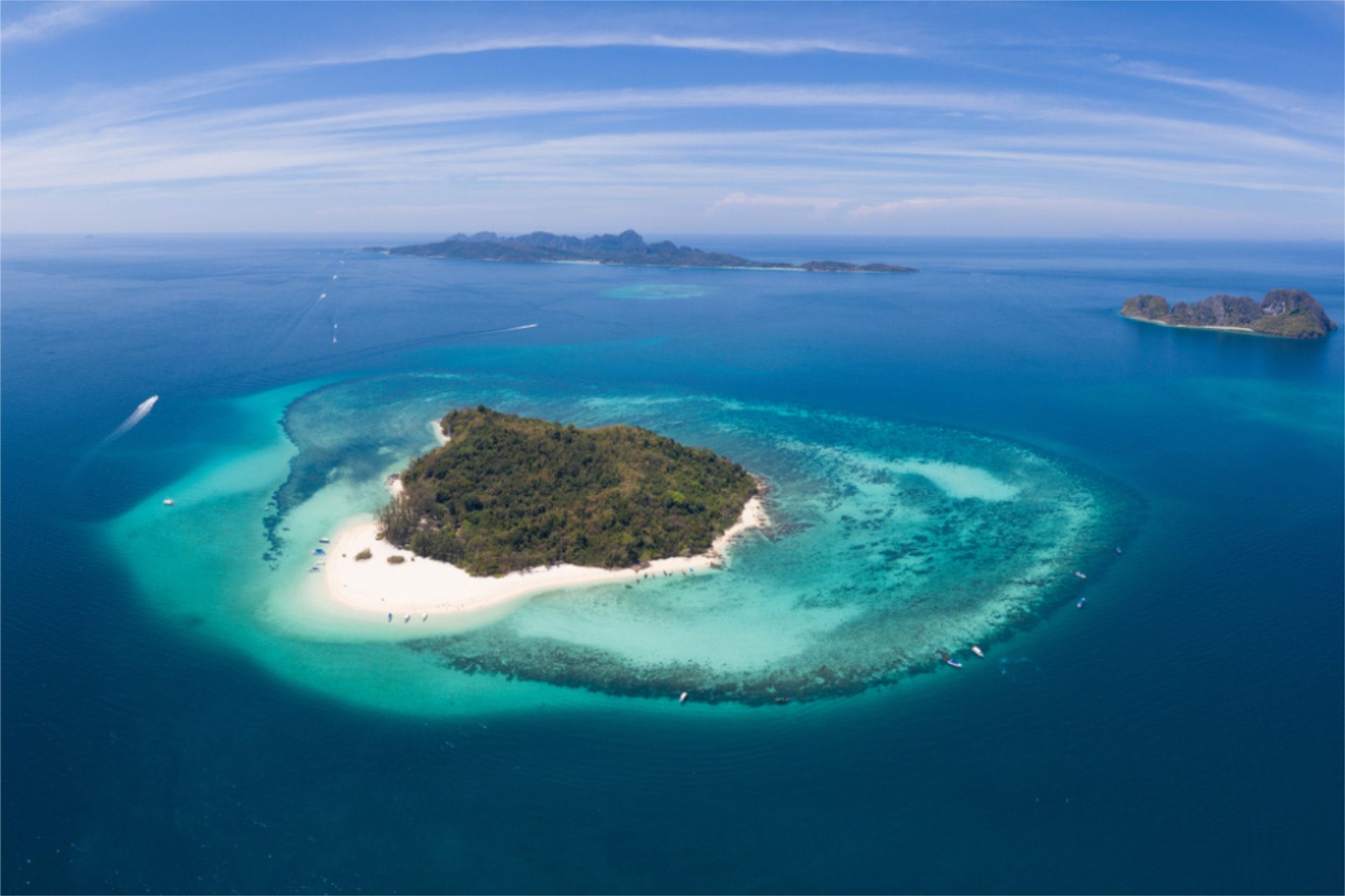 Dream by Luxury Escapes - Six Spectacular Reasons to Visit the Great Barrier Reef this Summer