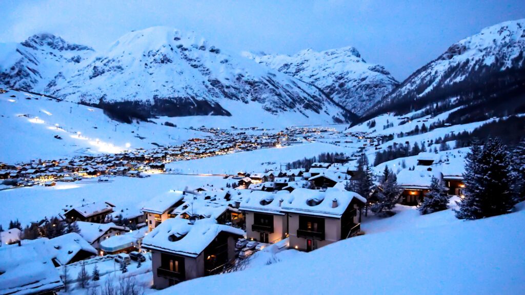 Dream by Luxury Escapes - Fondue, Fireplaces & French Martinis: Europe’s Best Après-Ski