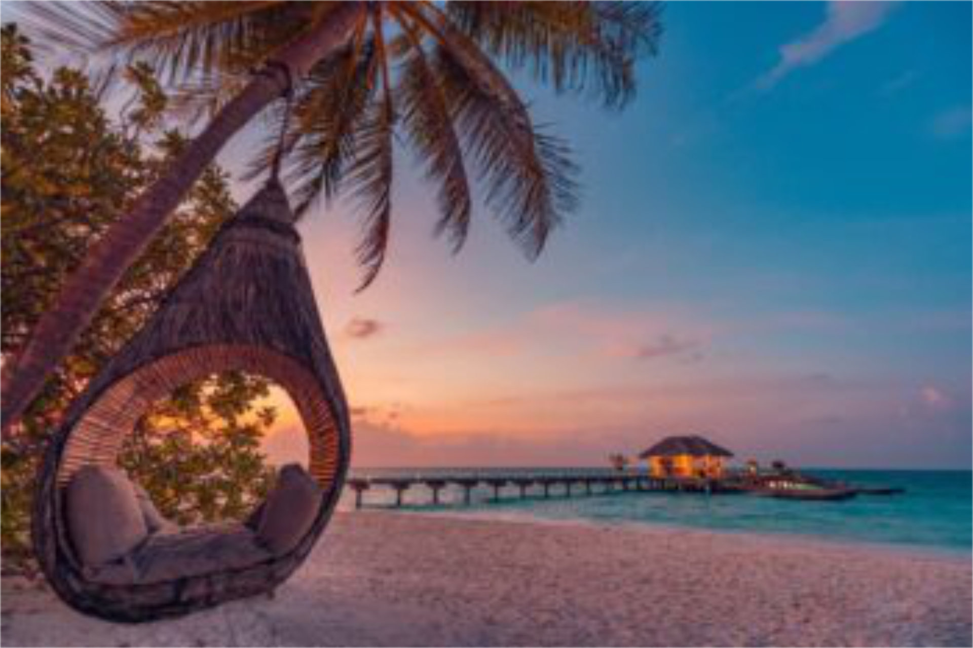 A private beach in Hawaii, at a perfect honeymoon resort - Luxury Escapes