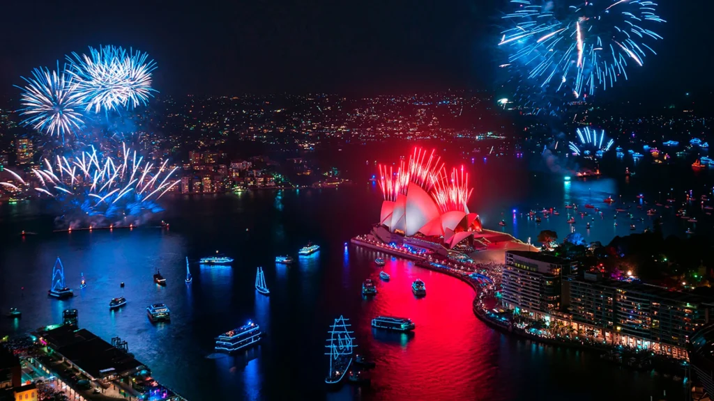 Sydney NYE New Years Eve fireworks cruise, things to do in Sydney - Luxury Escapes 