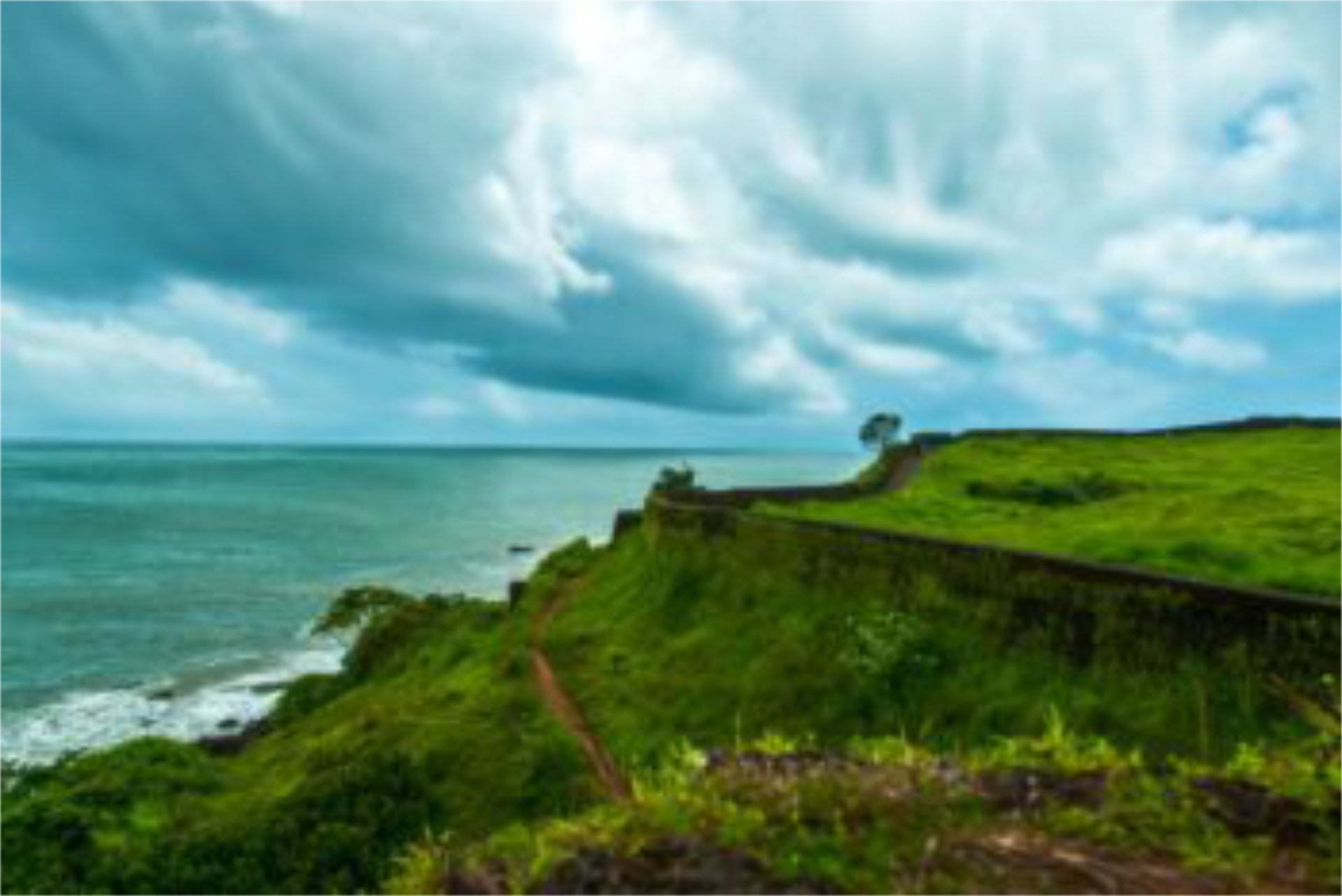 Let it Rain: Best Hotels in India for the Monsoon Season 