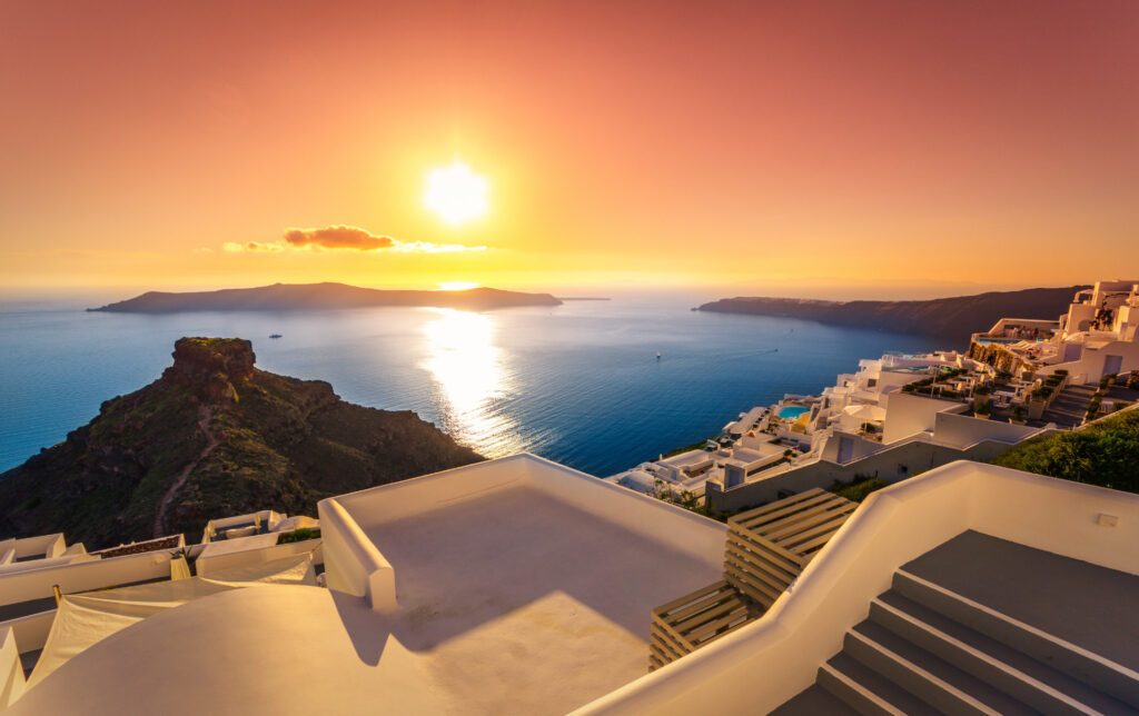 Dream by Luxury Escapes - How to Nail That Santorini Sunset Moment 