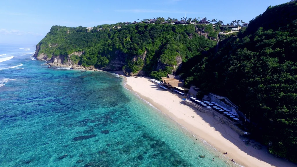 Uluwatu's Sundays Beach Club, one of the best beach clubs in Bali