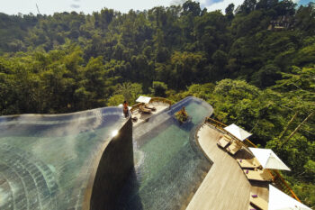 Bis zur Unendlichkeit & darüber hinaus: Die besten Hotelpools in Bali