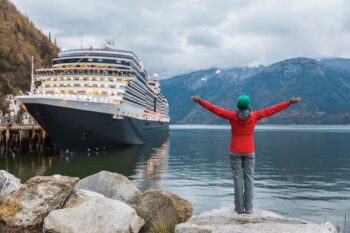 4 Unforgettable Experiences You Can Only Have on an Alaska Cruise 