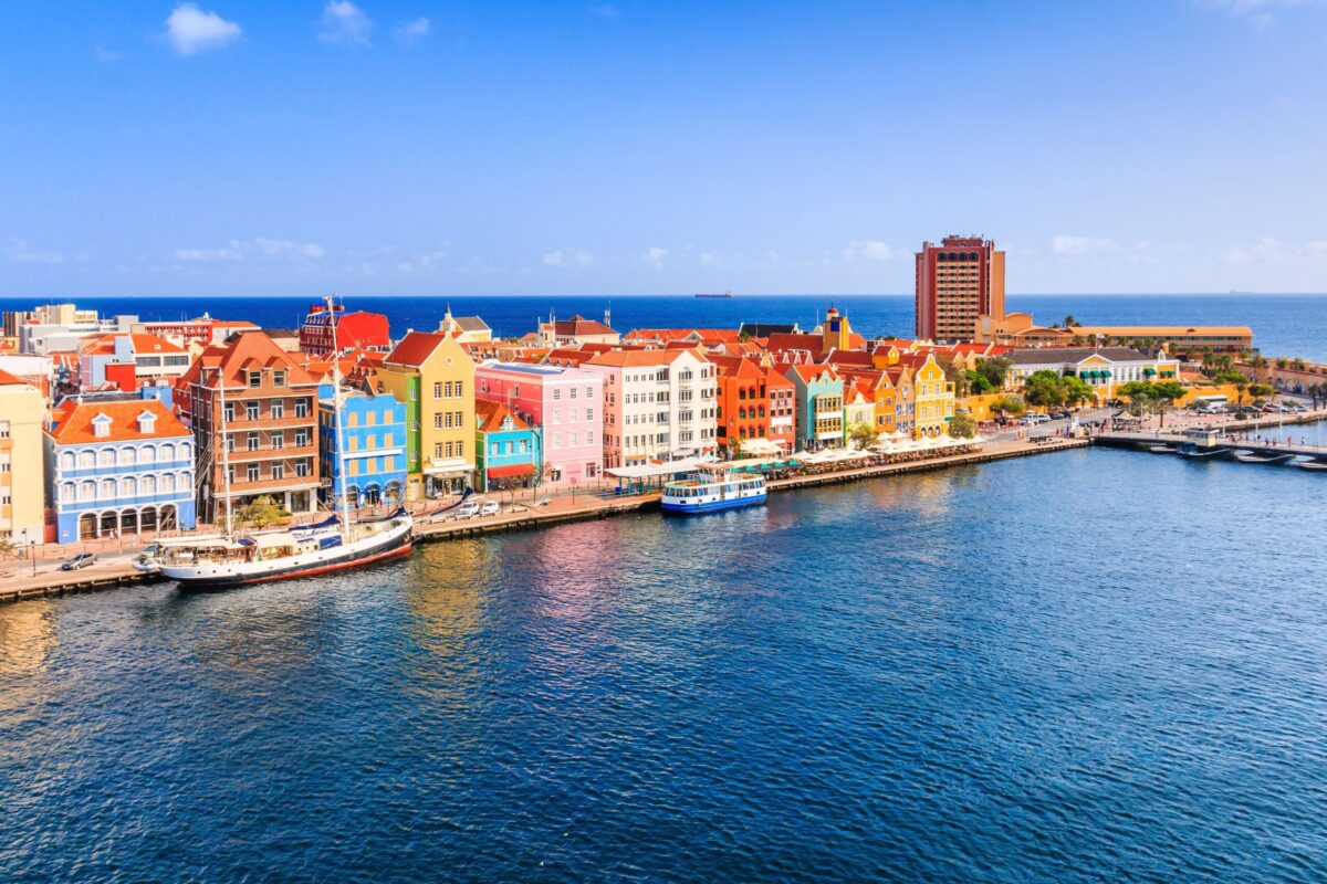 The Dutch-influenced buildings of Curaçao, an dream dupe for Sint Maartin in the Caribbean - Luxury Escapes