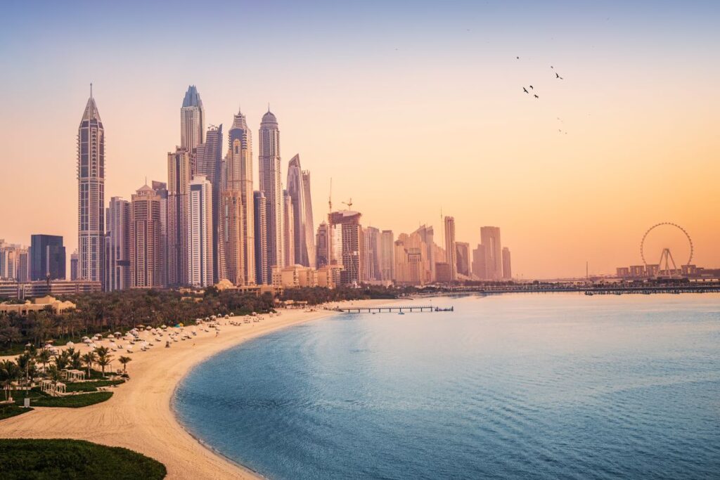 Dubai's sweeping beaches and world-class shopping make it a must-see destination for sun-seekers - Luxury Escapes