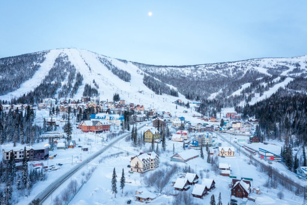 An image of Niseko, Japan, to illustrate an article on the crème de la crème of global winter destinations - Luxury Escapes