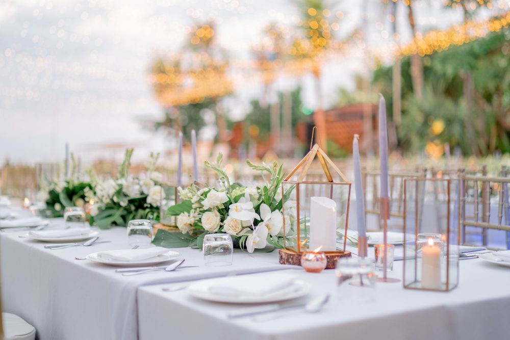 The table setting for a tropical wedding - Luxury Escapes