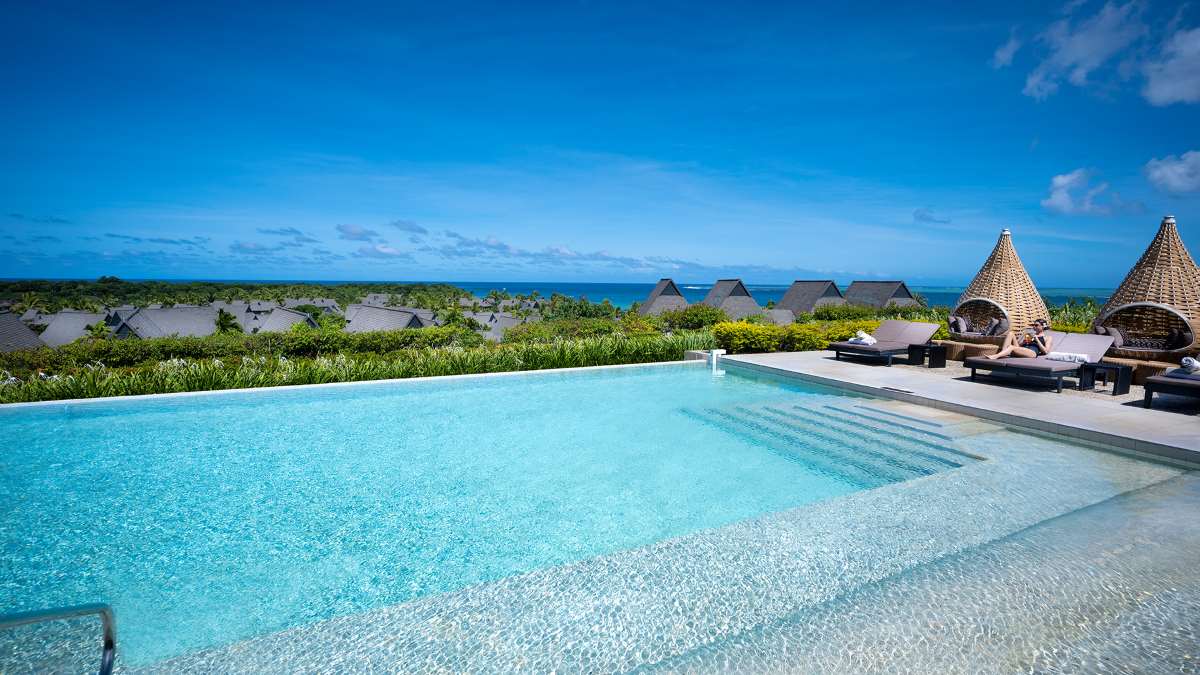 The Club InterContinental pool at InterContinental Fiji Golf Resort & Spa - Luxury Escapes