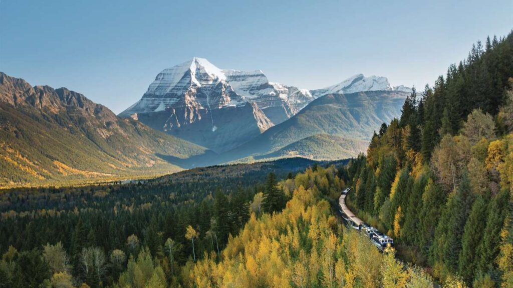 The Rocky Mountaineer, one of America's best rail journeys - Luxury Escapes