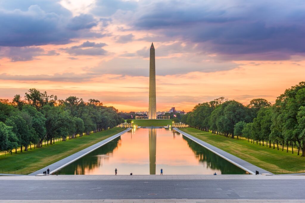 The Washington Monument in Washington DC, USA, one of 6 things to enjoy in the USA recommended by Luxury Escapes