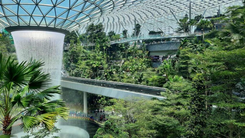 Changi Airport, Singapore is one of the world's most beautiful airports - Luxury Escapes