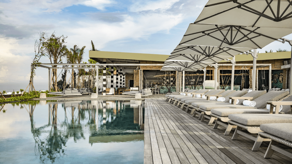 The beach club at COMO Uma Canggu - Luxury Escapes