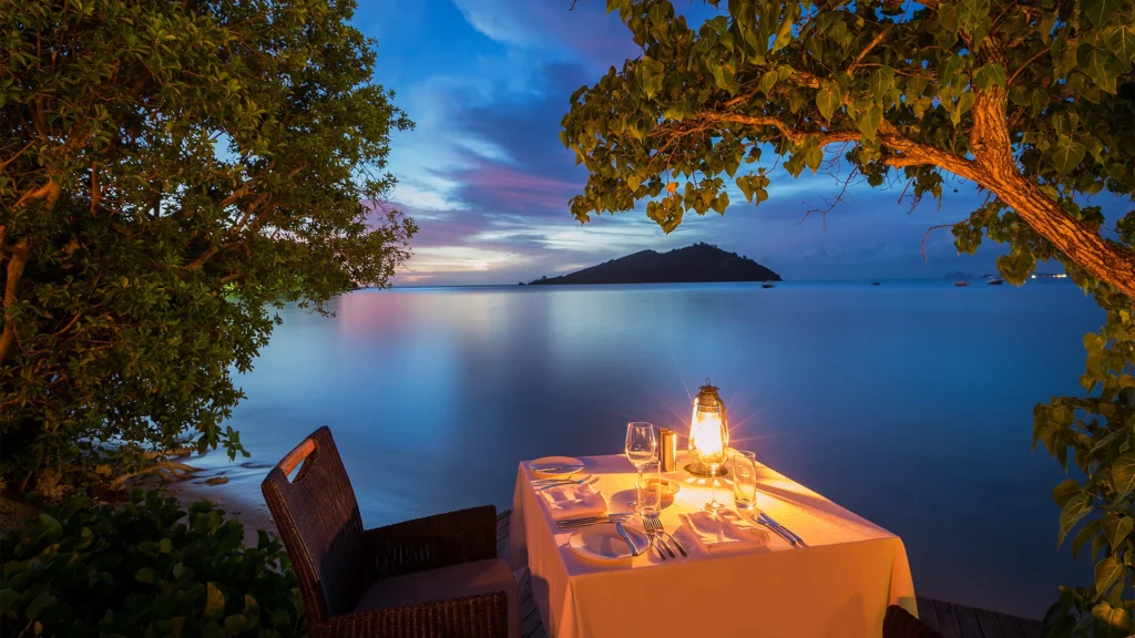 Dining at Likuliku Lagoon Resort, Fiji's most luxe adults-only resort - Luxury Escapes 