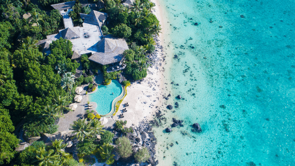 A top-down shot of Pacific Resort Aitutaki - Luxury Escapes