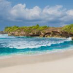 Nusa Lembongan coastal beach.