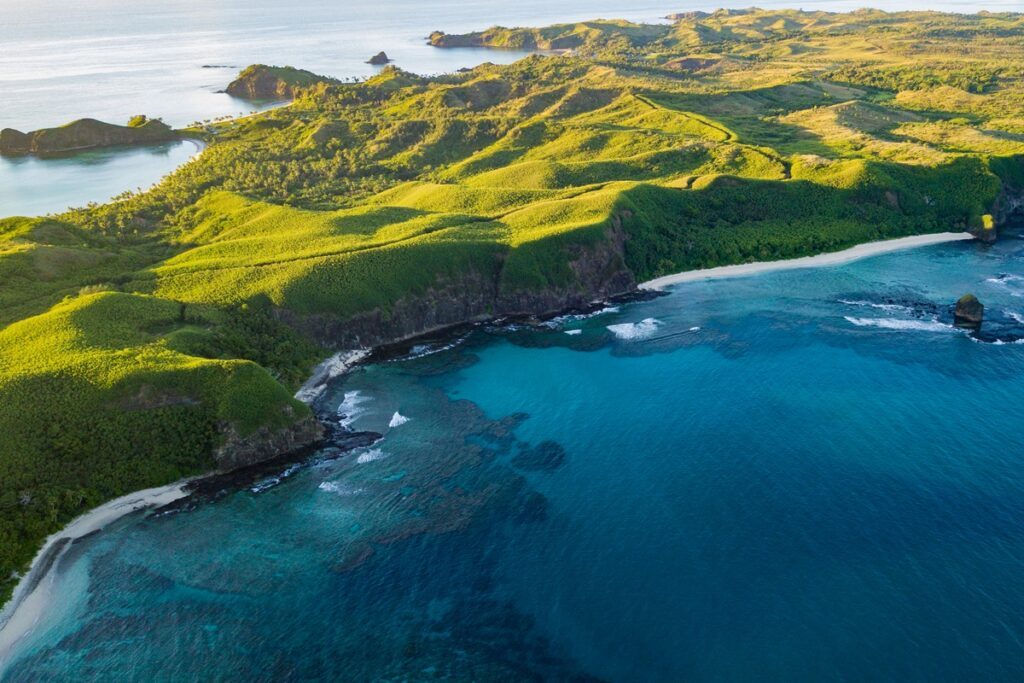 Where, What & When: An Insider Guide to Fiji