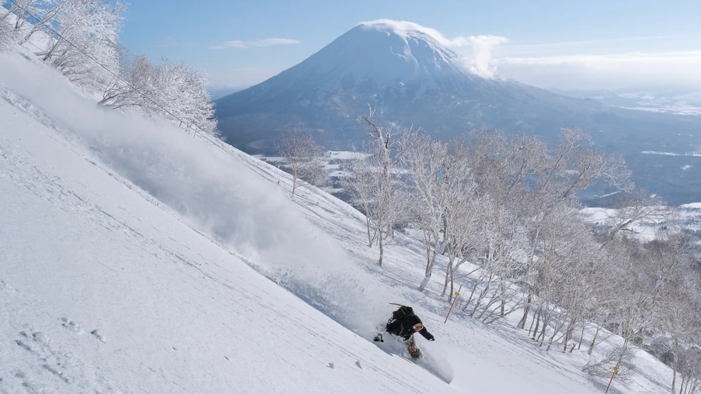 Dream by Luxury Escapes - Winter Serenity in Northern Japan: A 10-Day Itinerary for Snow, Onsen & Gastronomic Bliss