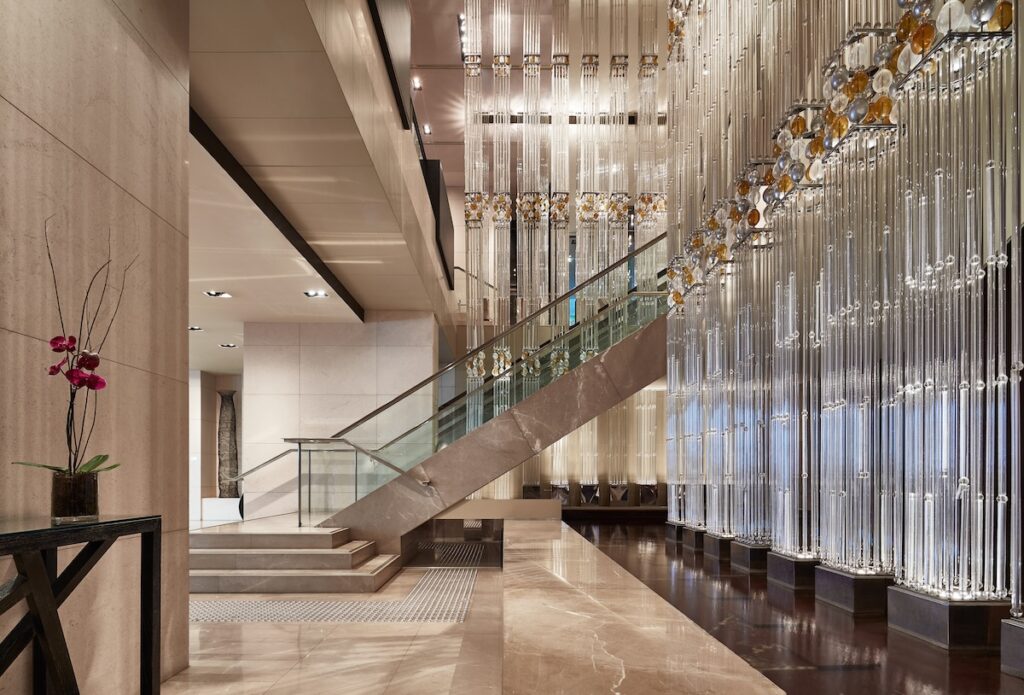 The lobby of the Grand Hyatt Melbourne - Luxury Escapes