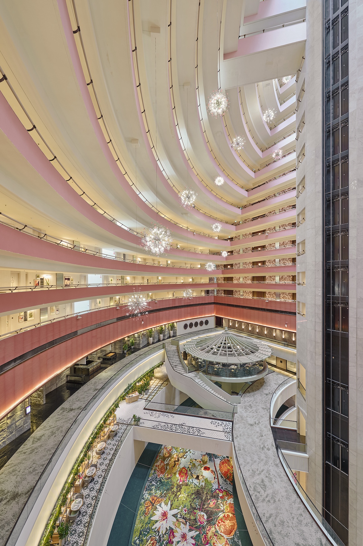 The atrium at Mandarin Oriental Singapore - Luxury Escapes