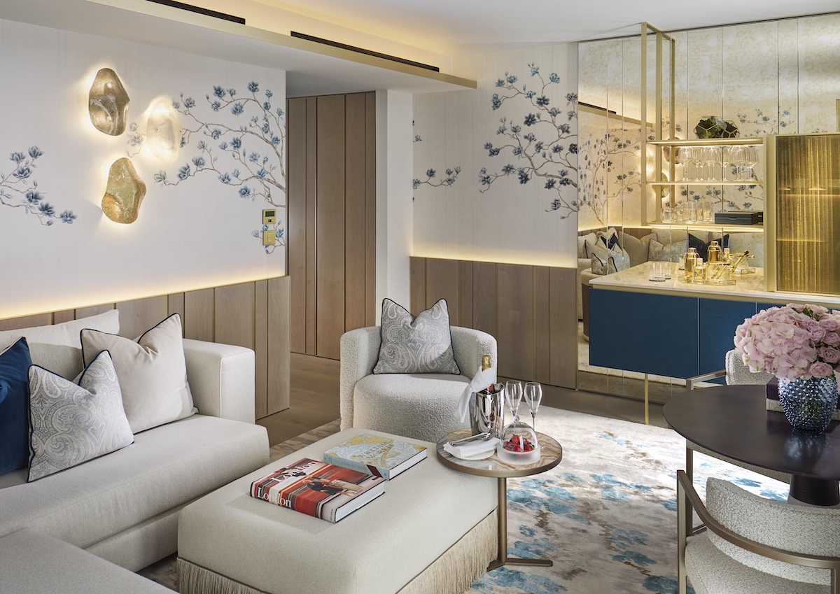 Living space in a Deluxe Suite at Mandarin Oriental Mayfair - Luxury Escapes