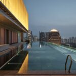 The rooftop pool at COMO Metropolitan Singapore - Luxury Escapes