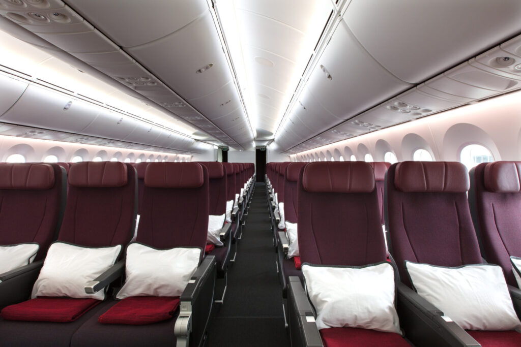 A Qantas plane, to illustrate a review of the Melbourne to Los Angeles service - Luxury Escapes