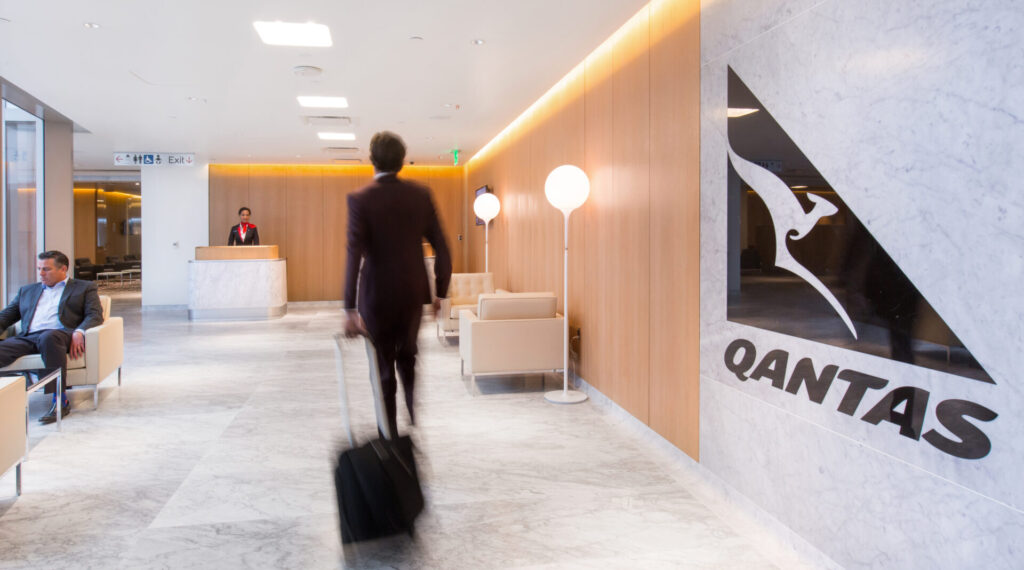 A Qantas lounge, to illustrate a review of the Melbourne to Los Angeles service - Luxury Escapes