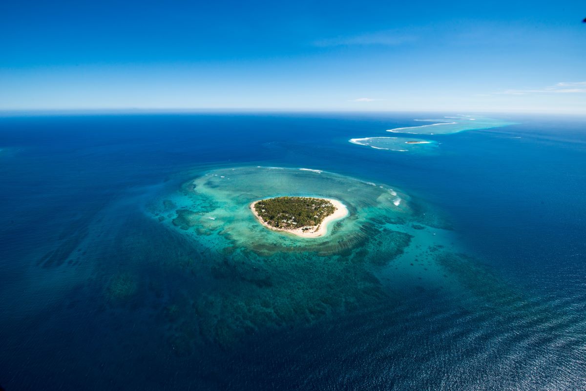 An island on a Fiji holiday - Luxury Escapes