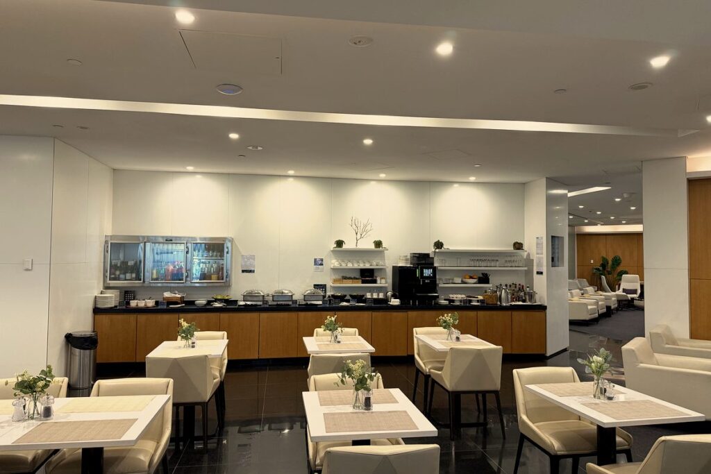 The dining area at Aspire Lounge at Melbourne Airport