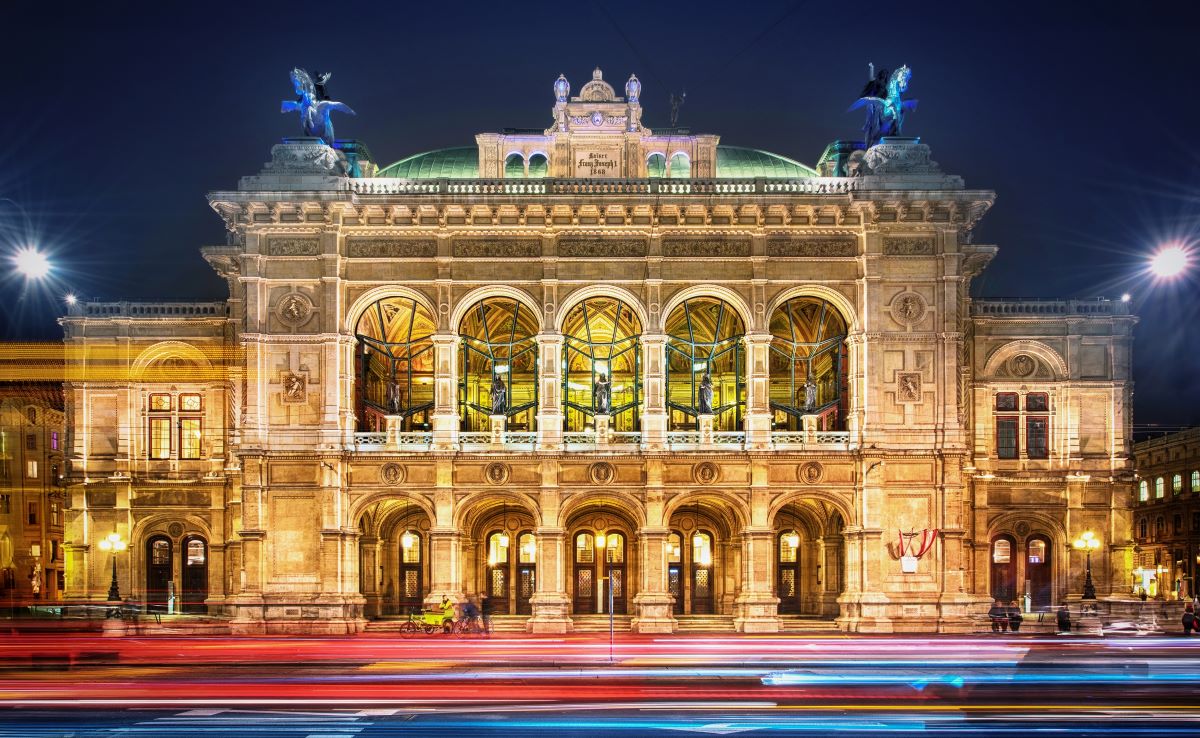 Vienna Opera House, one of the best Vienna concerts - Luxury Escapes