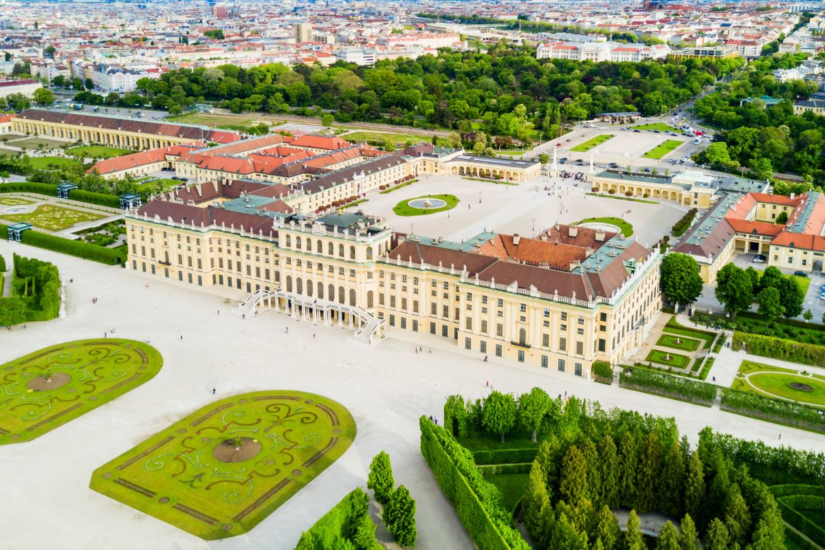 Schonbrunn Palace, site of one of the best Vienna concerts - Luxury Escapes