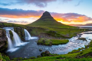 Private Jet Charter Tours: More Destinations, Zero Layovers