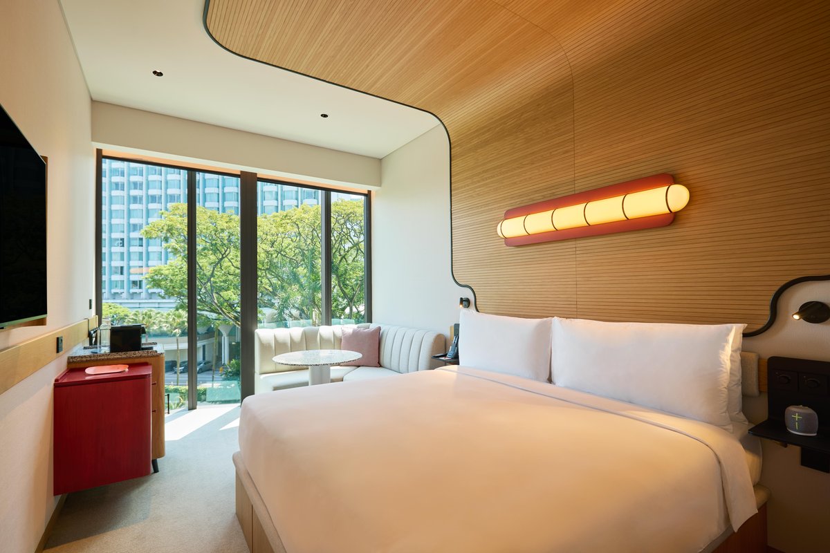 Standard King room Outdoor pool, why stay at The Standard, Singapore - Luxury Escapes