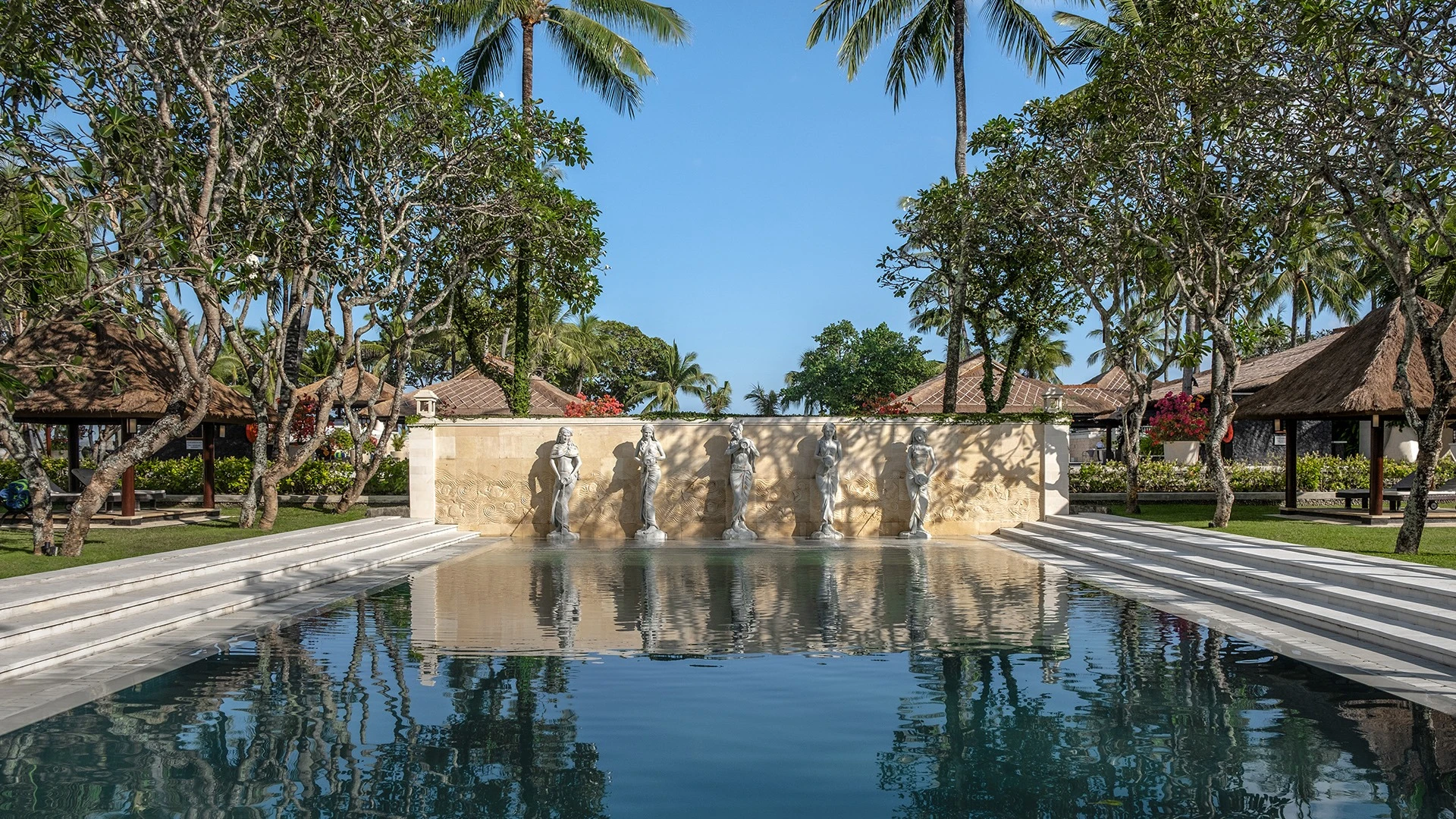InterContinental Bali Resort pool - Luxury Escapes.