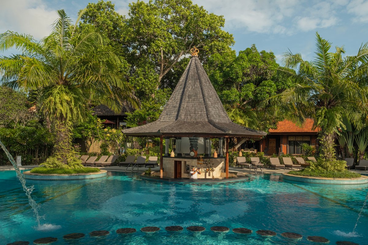 Sriwedari Sunken Bar at Bali Tropic Resort & Spa.