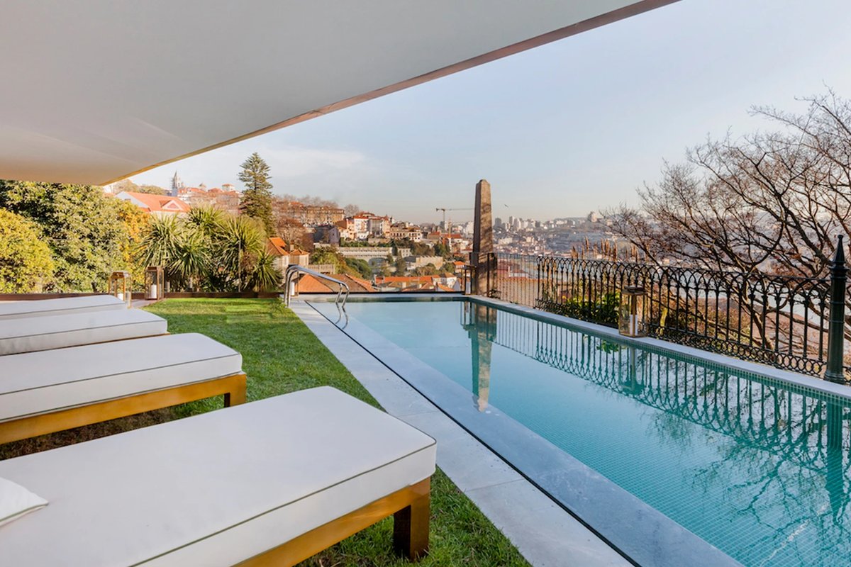 Rooftop pool with Porto views at Torel Avantgarde