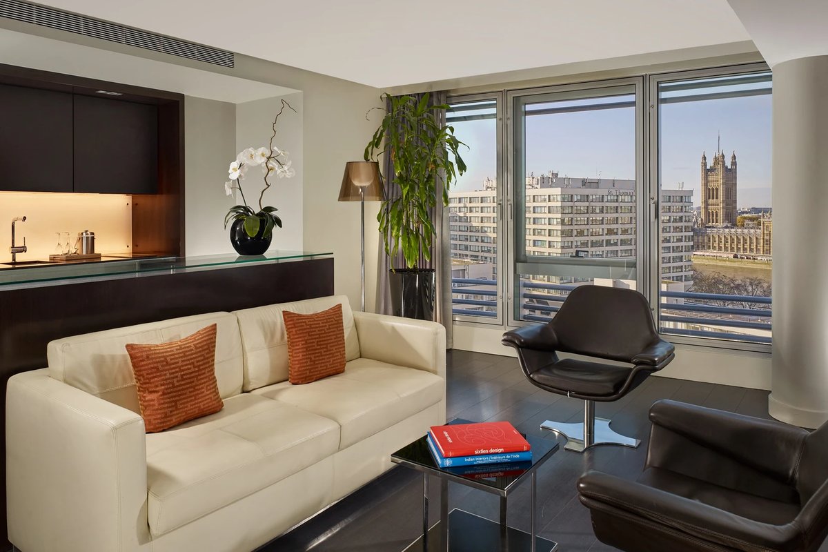 Suite living room at Park Plaza London Westminster Bridge - Luxury Escapes