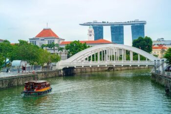 Singapore’s Riverside Stay in the Heart of Clarke Quay